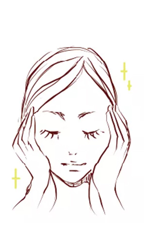 手を顔にあてハンドプレス
